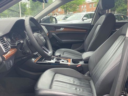 Used 2023 Audi Q5 2.0T Premium w/ Convenience Package AWD/4WD image 11