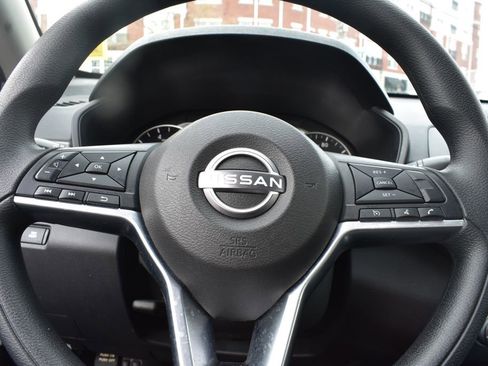 Used 2025 Nissan Altima 2.5 SV image 15