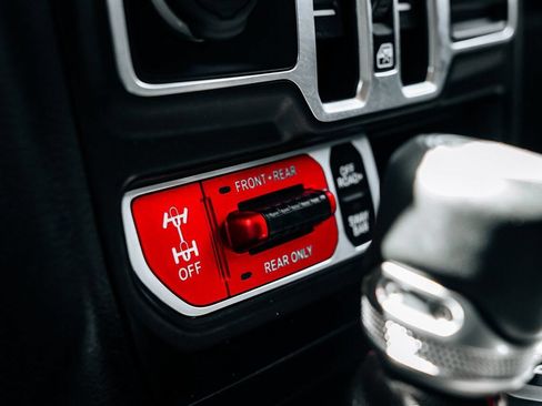 Used 2021 Jeep Wrangler Unlimited Rubicon AWD/4WD image 38