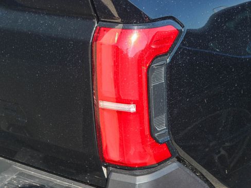 Used 2024 Toyota Tacoma SR RWD image 15