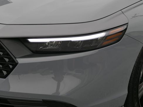 Used 2024 Honda Accord Sport image 9