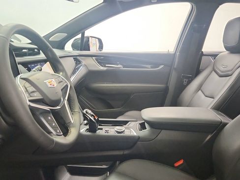 Certified 2023 Cadillac XT5 Premium Luxury w/ LPO, Floor Liner Package FWD image 17
