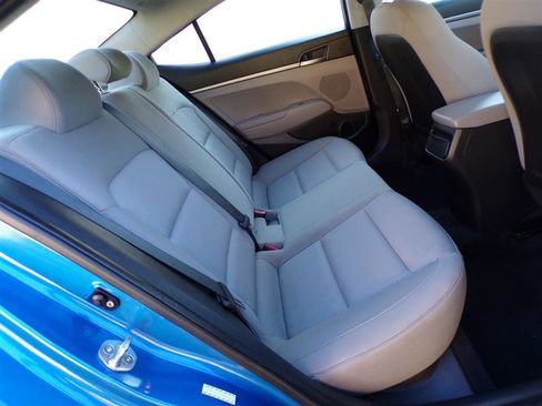 Used 2017 Hyundai Elantra SE image 22