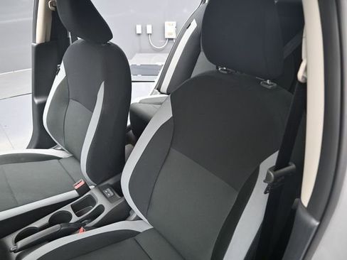 Used 2025 Nissan Versa S w/ S Plus Package image 14