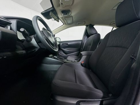 Used 2026 Toyota Corolla LE FWD image 13