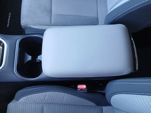 Used 2024 Subaru Outback Premium image 42