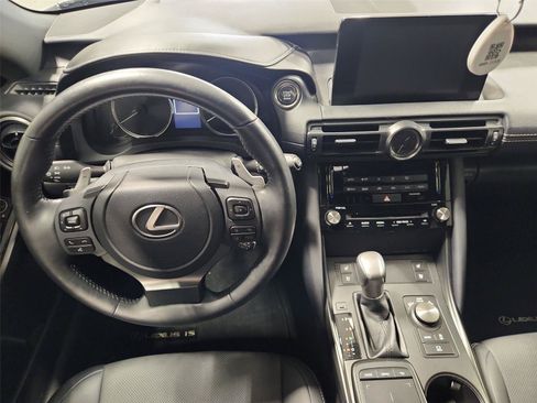 Used 2023 Lexus IS 300 w/ Comfort Package RWD image 11