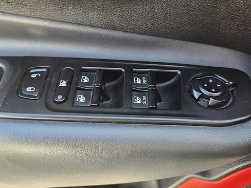 Certified 2023 Jeep Renegade Trailhawk AWD/4WD image 23