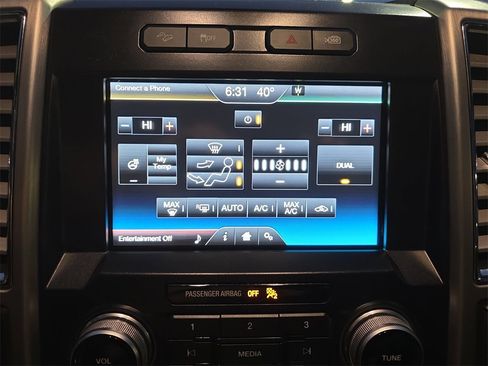 Used 2015 Ford F150 Platinum w/ Equipment Group 701A Luxury image 22