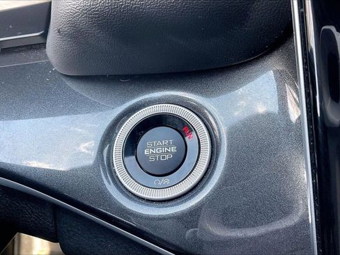 Certified 2023 Jeep Grand Cherokee L Laredo image 29