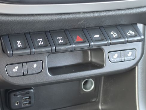 Used 2021 Chevrolet Colorado ZR2 AWD/4WD image 22