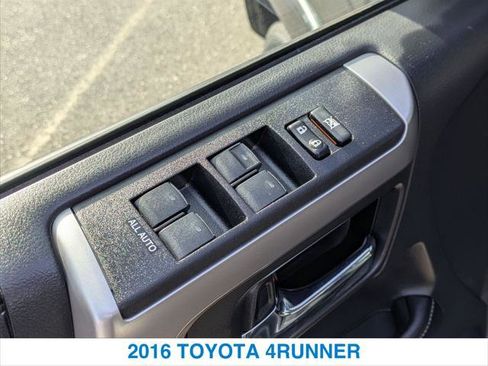Used 2016 Toyota 4Runner SR5 AWD/4WD image 13