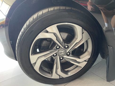 Used 2018 Honda Accord EX-L image 10