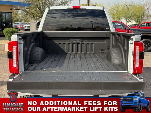 Used 2025 Ford F350 Lariat w/ Black Appearance Package image 7