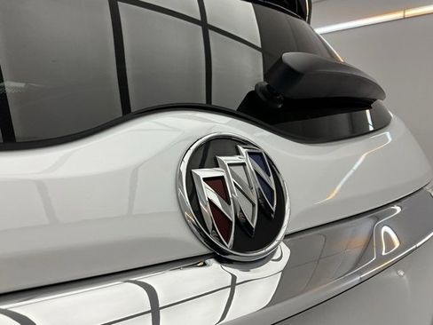 Used 2024 Buick Enclave Premium image 26