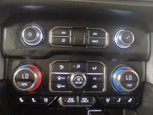 Used 2021 GMC Yukon SLT w/ Rear Media and Nav Package RWD image 33