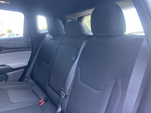 Used 2025 Jeep Compass Sport AWD/4WD image 19