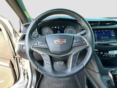 Used 2020 Cadillac XT5 Sportv image 11