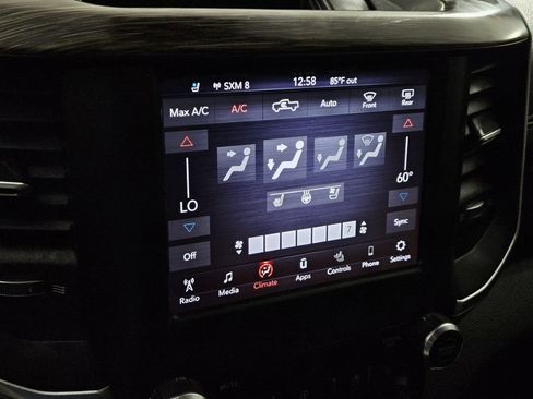 Used 2020 RAM 1500 Laramie AWD/4WD image 17