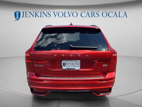 Used 2023 Volvo XC60 B5 Plus w/ Protection Package Premier FWD image 4