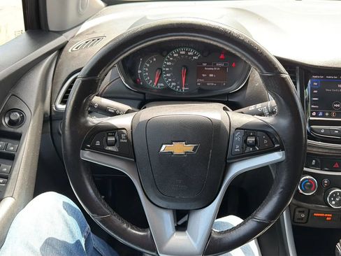 Used 2022 Chevrolet Trax LT w/ Driver Confidence Package AWD/4WD image 10