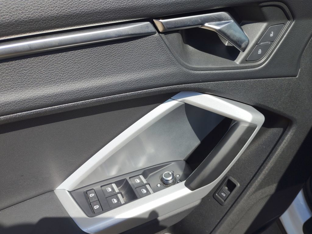 Used 2025 Audi Q3 2.0T Premium AWD/4WD image 12