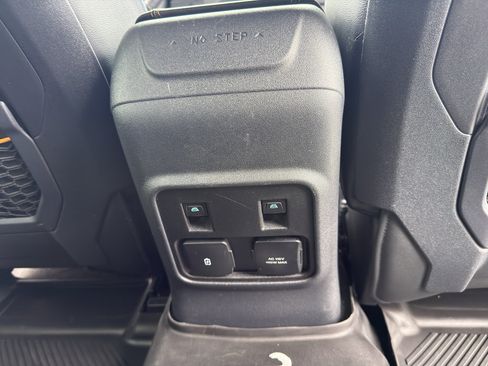 Certified 2024 Ford Bronco Badlands AWD/4WD image 19