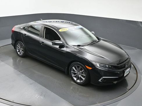 Used 2019 Honda Civic EX image 3