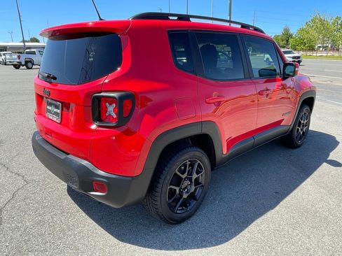 Used 2020 Jeep Renegade Altitude image 3