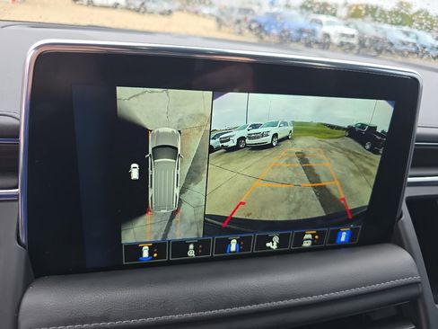 Used 2022 Chevrolet Tahoe LT w/ Luxury Package image 29