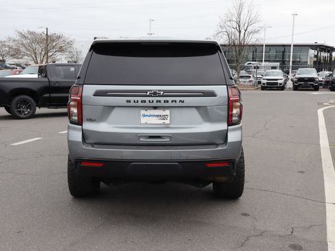 Used 2024 Chevrolet Suburban Z71 w/ Luxury Package image 9
