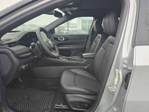 New 2026 Jeep Compass Trailhawk image 9