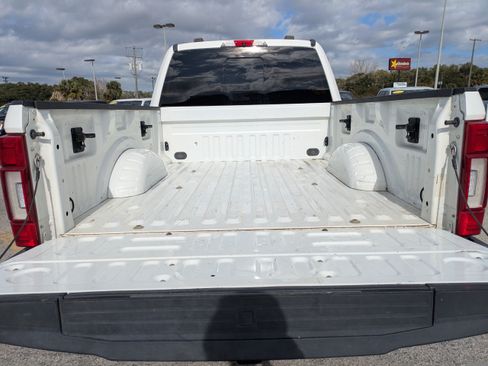 Used 2021 Ford F250 Platinum w/ FX4 Off-Road Package AWD/4WD image 11