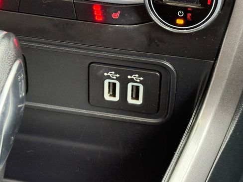 Used 2021 Ford EcoSport SE image 24