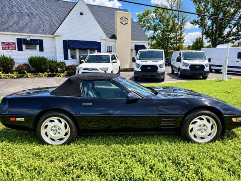Used 1992 Chevrolet Corvette Convertible RWD image 6
