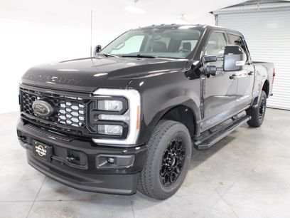 New 2026 Ford F350 Lariat w/ Black Appearance Package