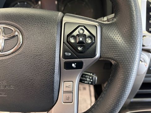 Used 2022 Toyota 4Runner SR5 Premium w/ Moonroof Package AWD/4WD image 16