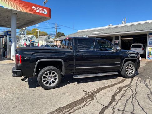 Used 2017 GMC Sierra 1500 Denali AWD/4WD image 4