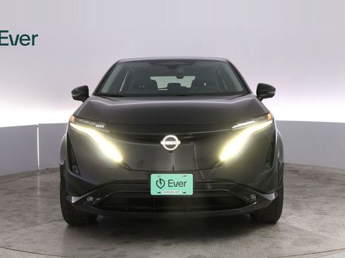 Used 2024 Nissan Ariya AWD image 12