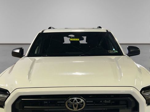 Used 2025 Toyota 4Runner SR5 AWD/4WD image 13