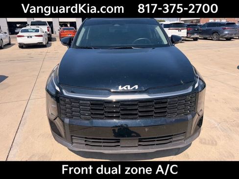 Certified 2026 Kia Sportage EX w/ EX Panorama Roof Package FWD image 7
