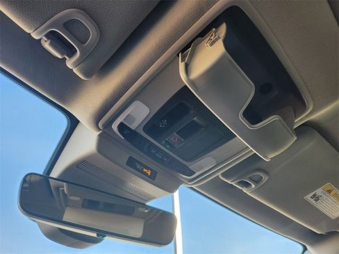 Used 2023 Honda Accord EX-L image 19