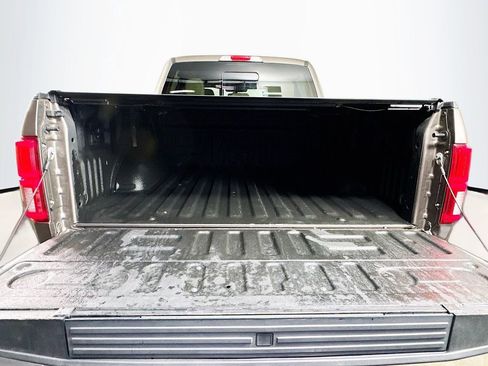 Used 2018 Ford F150 Lariat w/ Equipment Group 502A Luxury image 29