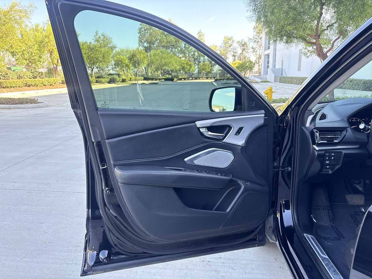 Used 2019 Acura RDX w/ Technology Package FWD image 18