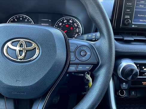 Used 2020 Toyota RAV4 LE w/ All Weather Liner Package AWD/4WD image 25