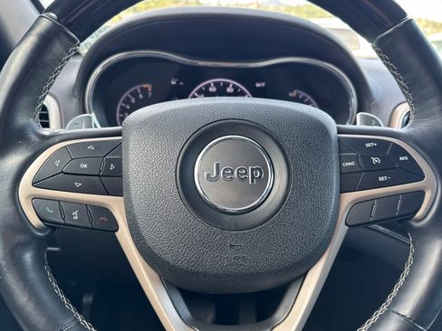 Used 2017 Jeep Grand Cherokee Overland image 26