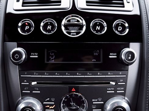 Used 2014 Aston Martin DB9 Coupe RWD image 78