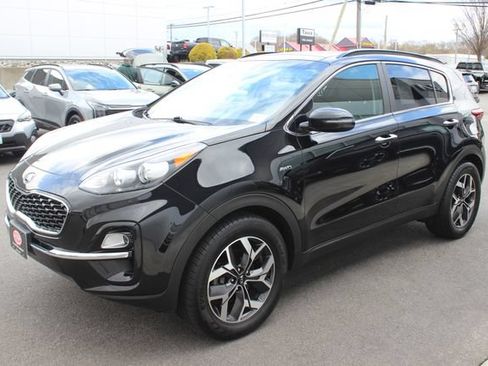 Used 2022 Kia Sportage EX AWD/4WD image 2