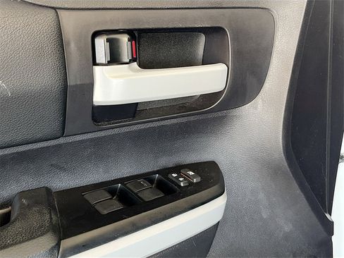 Used 2020 Toyota Tundra SR5 w/ SR5 Upgrade Package image 18