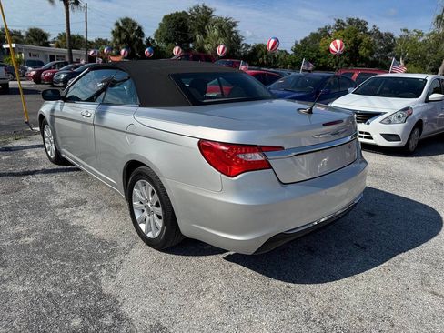 Used 2012 Chrysler 200 Touring FWD image 6